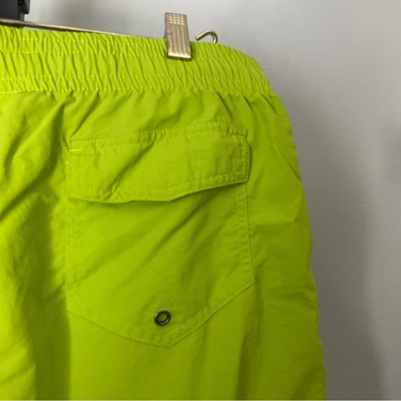Taikan Nylon Shorts Green Moss Green Hybrid Mens Size Medium - Picture 2 of 7